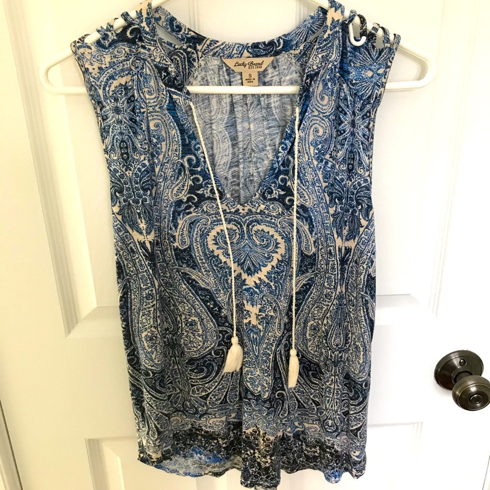 Lucky brand shirt ALL TOPS 3/20$!